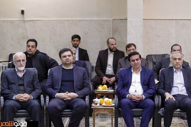 تجلیل آیت الله علم الهدی از بازیکنان تیم فوتبال شهرخودرو‎