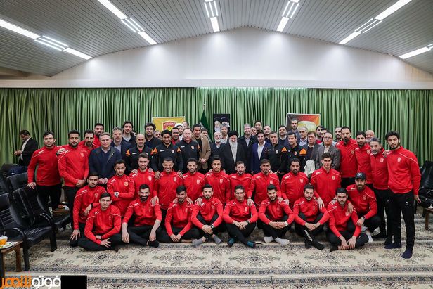 تجلیل آیت الله علم الهدی از بازیکنان تیم فوتبال شهرخودرو‎