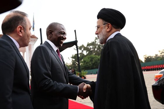 استقبال رسمی رئیس‌جمهور کنیا از رئیس جمهور ایران+ فیلم و تصاویر