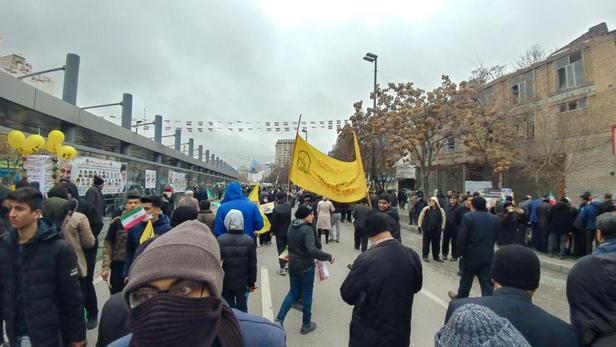 آغاز چهل و یکمین حضور پرشور مردم انقلابی مشهد در راهپیمایی ۲۲ بهمن