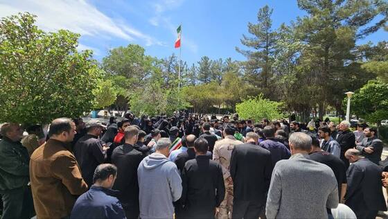 پیکر شهید تازه‌تفحص‌شده دفاع مقدس در گلزار شهدای مشهد به خاک سپرده شد + عکس