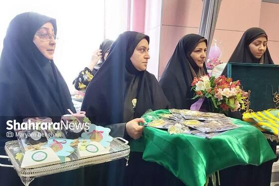 بازدید بانوان خادم از بیمارستان بنت الهدی در روز ولادت حضرت معصومه(س)