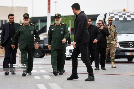 استقبال از پیکر مطهر شهدای خدمت در فرودگاه مهرآباد تهران + عکس و فیلم