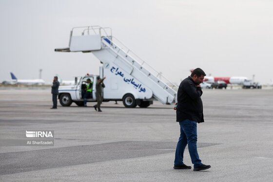 استقبال از پیکر مطهر شهدای خدمت در فرودگاه مهرآباد تهران + عکس و فیلم