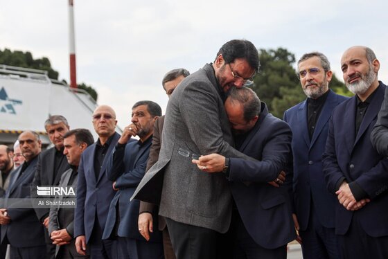 استقبال از پیکر مطهر شهدای خدمت در فرودگاه مهرآباد تهران + عکس و فیلم