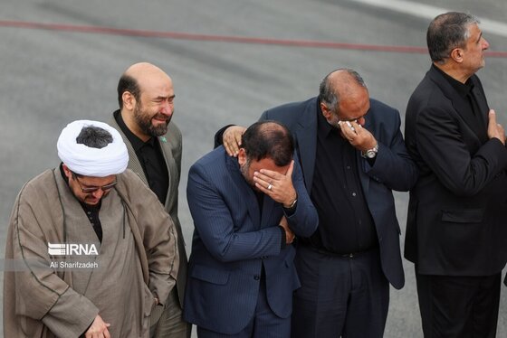 استقبال از پیکر مطهر شهدای خدمت در فرودگاه مهرآباد تهران + عکس و فیلم