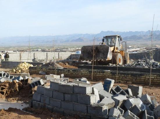 تخریب ساخت و ساز‌های غیرمجاز در روستای زاک مشهد+تصاویر