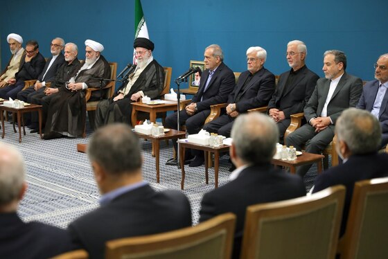 دیدار رهبر معظم انقلاب اسلامی با اعضا هیئت دولت