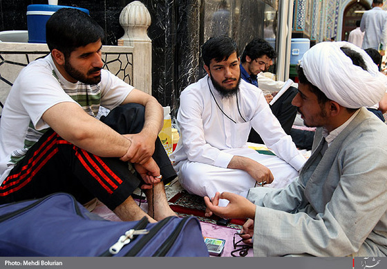 مراسم معنوي اعتكاف در حرم رضوي-2