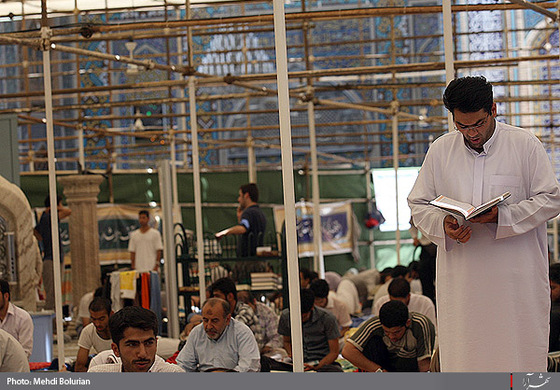 مراسم معنوي اعتكاف در حرم رضوي-2