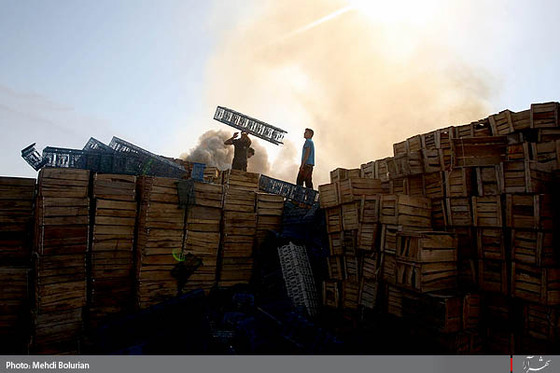 آتش سوزی در انبار جعبه بلوار کشاورز-2