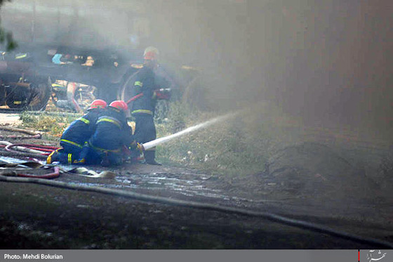 آتش سوزی در انبار جعبه بلوار کشاورز-1