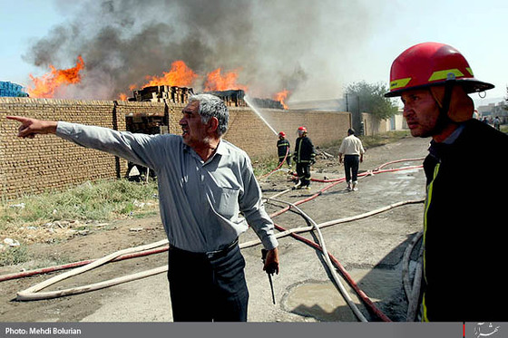 آتش سوزی در انبار جعبه بلوار کشاورز-1