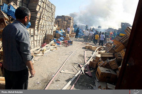 آتش سوزی در انبار جعبه بلوار کشاورز-1