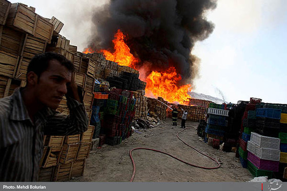آتش سوزی در انبار جعبه بلوار کشاورز-1