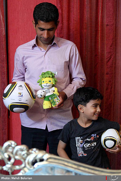 لحظاتی قبل ازفینال جام نوزدهم باخانواده کامرانی فر