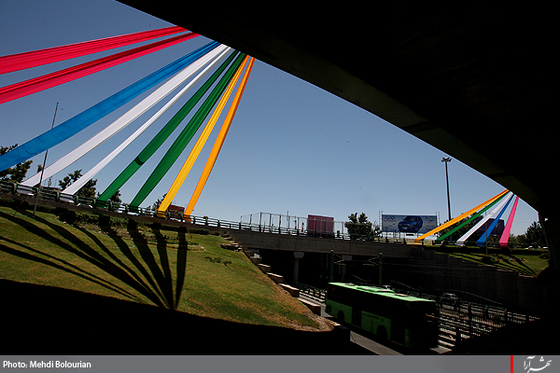 شــــهر در انتظار منجــــي