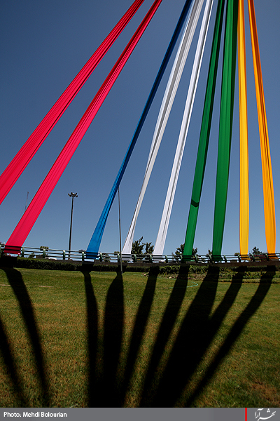 شــــهر در انتظار منجــــي