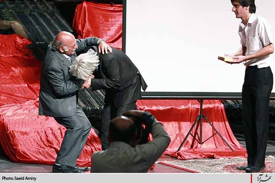 مراسم تجليل از استاد رضا صابري پیشکسوت تئاتر