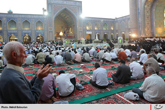 جزء خواني قرآن كريم در حرم امام رضا(ع)- 2