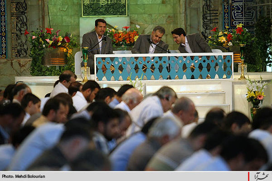 جزء خواني قرآن كريم در حرم امام رضا(ع)- 1