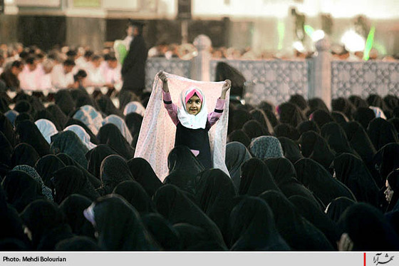 جزء خواني قرآن كريم در حرم امام رضا(ع)- 1