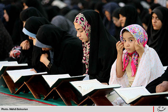 جزء خواني قرآن كريم در حرم امام رضا(ع)- 1