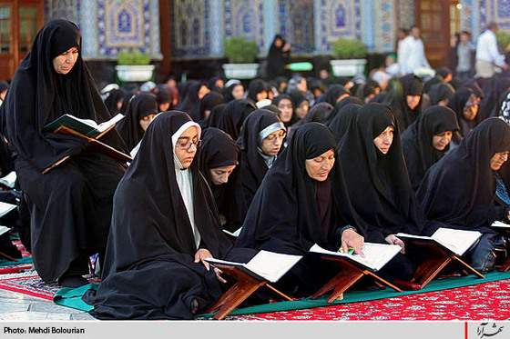 جزء خواني قرآن كريم در حرم امام رضا(ع)- 1