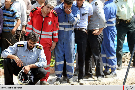 ريزش قسمتي از آسفالت در بلوار ابوطالب مشهد