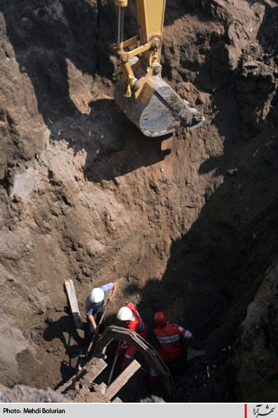 ريزش قسمتي از آسفالت در بلوار ابوطالب مشهد