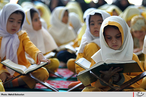 محفل انس با قرآن كودكان در حرم رضوي