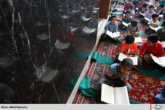 محفل انس با قرآن كودكان در حرم رضوي