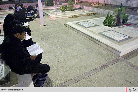 ليله القدر در جوار مزار شهدا- 3