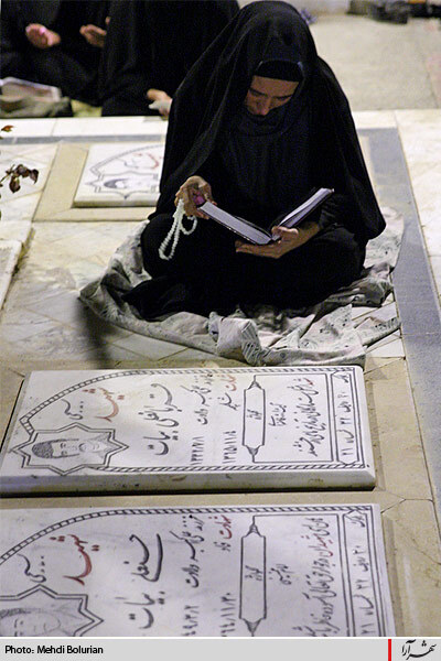 ليله القدر در جوار مزار شهدا- 3