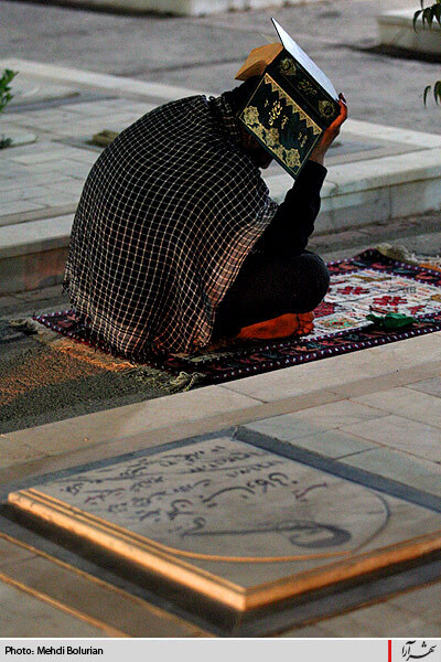 ليله القدر در جوار مزار شهدا- 3