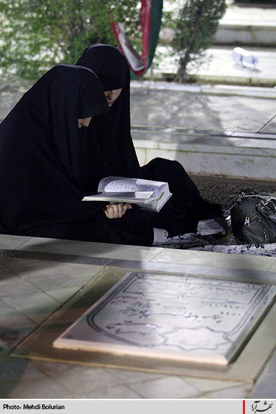 ليله القدر در جوار مزار شهدا- 3