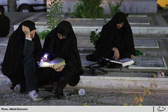 ليله القدر در جوار مزار شهدا- 1