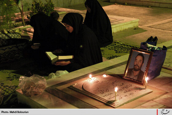 ليله القدر در جوار مزار شهدا- 1