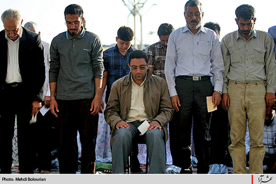 نماز باشكوه عید سعید فطر در حرم مطهر رضوي