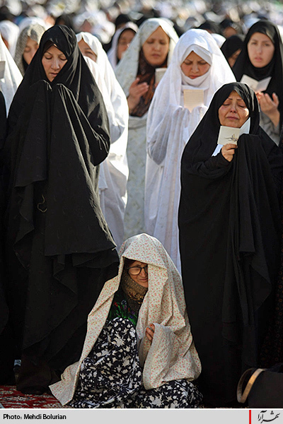 نماز باشكوه عید سعید فطر در حرم مطهر رضوي