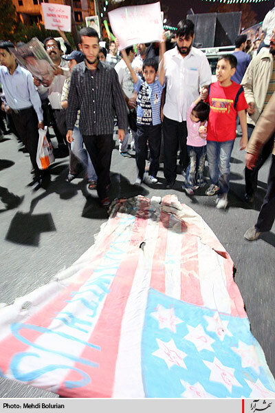 راهپیمایی مردم مشهد در اعتراض به اهانت به قرآن