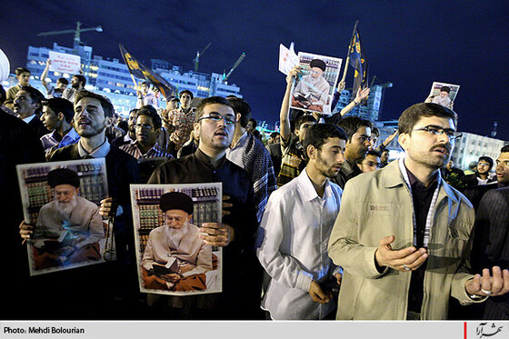 راهپیمایی مردم مشهد در اعتراض به اهانت به قرآن