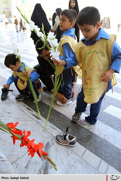 جشن شكوفه ها در حرم رضوي
