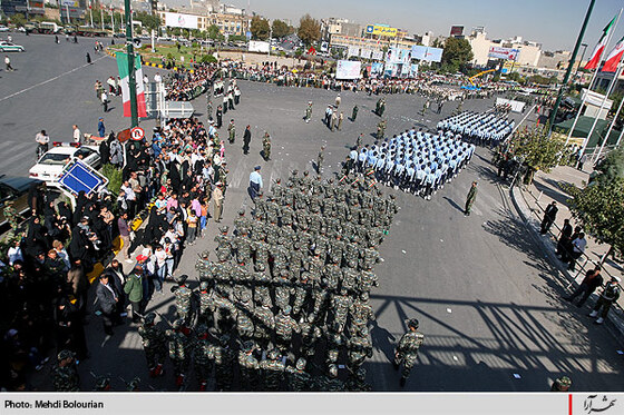 مراسم رژه نیروهای مسلح در هفته دفاع مقدس