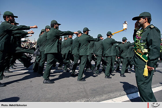 مراسم رژه نیروهای مسلح در هفته دفاع مقدس