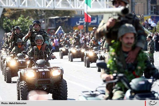 مراسم رژه نیروهای مسلح در هفته دفاع مقدس