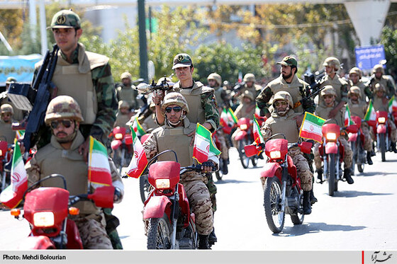 مراسم رژه نیروهای مسلح در هفته دفاع مقدس