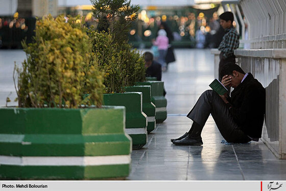 مراسم دعاي عرفه در حرم امام رضا (ع)