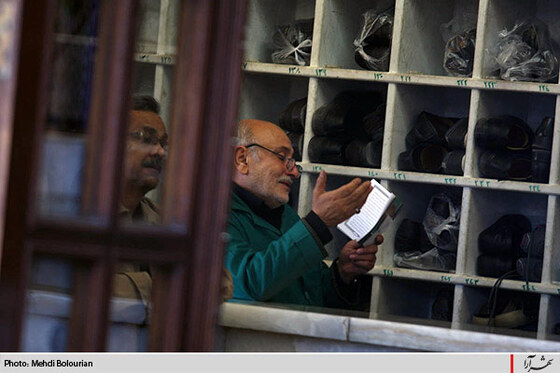 مراسم دعاي عرفه در حرم امام رضا (ع)