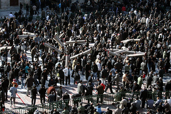 گزارش خبري/ نماز ظهر عاشورا در حرم رضوي